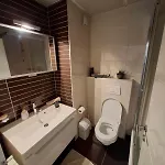 아파트 By River In