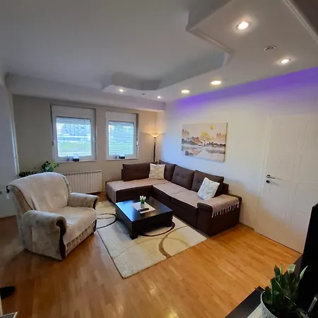 By River In Апартаменты *