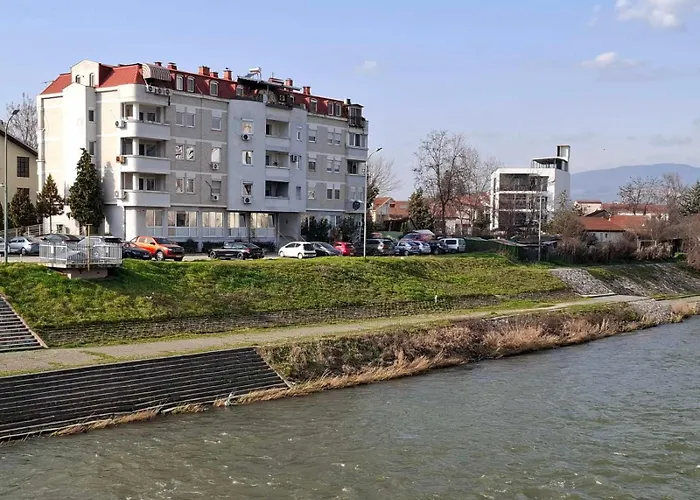 By River In Апартаменты Скопье